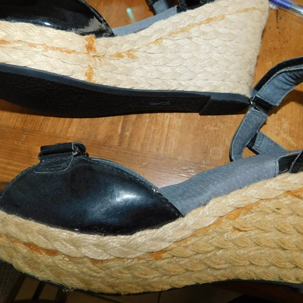 SOFT WALK Black Patent San Marino Platform Sandals Sz 10